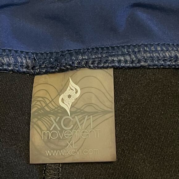 XCVI Stretch Active Skort Performance Skirt Navy Blue Size XL - Picture 3 of 8